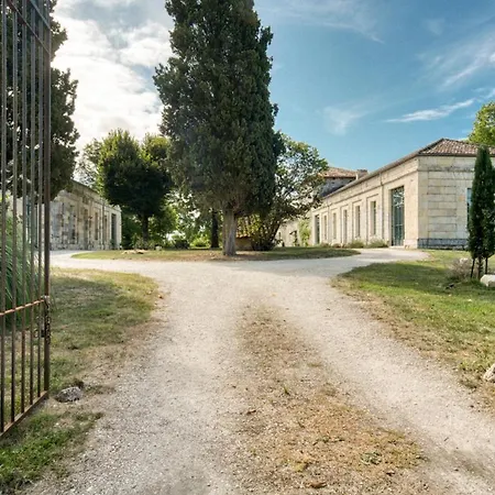 Cazes-mondenard Chateau Sleeps 12 With Pool And Wifi Feriehus *