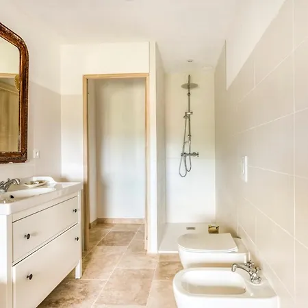 Cazes-mondenard Chateau Sleeps 12 With Pool And Wifi Feriehus *