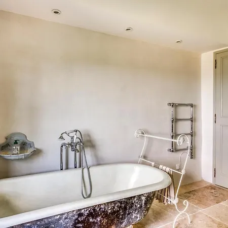 Feriehus Cazes-mondenard Chateau Sleeps 12 With Pool And Wifi